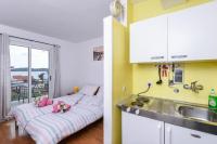 Kuchyň nebo kuchyňský kout v ubytování Lulak Studio Apartments
