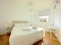 Posteľ alebo postele v izbe v ubytovaní JUAN DE AUSTRIA Duplex Penthouse 4PAX