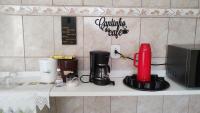 Casa Completa com 03 quartos a um quarteirão da Basílica Nacionalにあるコーヒーまたはお茶