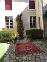 Vonkajšia záhrada v ubytovaní Le Logis de Saint Cyr