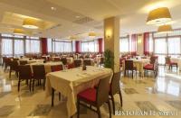 En restaurant eller et andet spisested på Villa Carobbi Apartments Florence