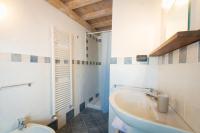 A bathroom at Ca' di Martino