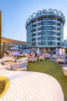 Tòa nhà nơi khách sạn tọa lạc