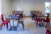 Restauracja lub miejsce do jedzenia w obiekcie Noemys ARLES