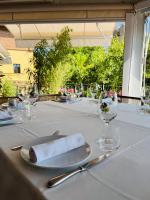 Restaurace v ubytování Hostal de la Plaça - Hotel Boutique