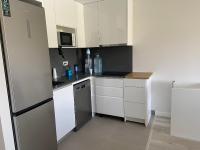 Kuchyň nebo kuchyňský kout v ubytování Apartamento Valle-Niza, Almayate, Vélez málaga, torre del mar ,2 dormitorios