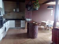 Kuchnia lub aneks kuchenny w obiekcie FrantzunatxakVistas al mar EBI10012