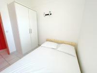 Posteľ alebo postele v izbe v ubytovaní Charmant 2 pièces avec mezzanine, parking, à 300m de la plage et commerces - FR-1-338-502