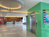 a lobby of a building with a hotel at Tie Dao Hotel in Tainan