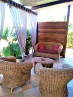 A seating area at VILLA TREROSE by Trerose Properties - Villa centrale con wi-fi e posto auto privato gratuiti