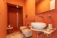 A bathroom at Villa Oidor - Cilento