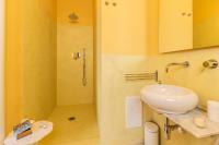 A bathroom at Villa Oidor - Cilento