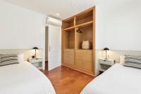 Posteľ alebo postele v izbe v ubytovaní Luxury Seaview Villa by Olala Homes