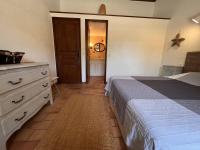 Posteľ alebo postele v izbe v ubytovaní Maison 4 chambres avec piscine, jardin arboré & plage à 600m - La Croix-Valmer - FR-1-726-19