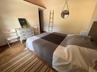Posteľ alebo postele v izbe v ubytovaní Maison 4 chambres avec piscine, jardin arboré & plage à 600m - La Croix-Valmer - FR-1-726-19
