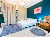 Postel nebo postele na pokoji v ubytování Canal View Studio - Burj Al Najoom-L15 - Near Dubai Mall