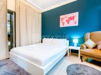 Postel nebo postele na pokoji v ubytování Canal View Studio - Burj Al Najoom-L15 - Near Dubai Mall