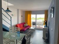 Posedenie v ubytovaní Superbe appartement avec roof top et piscine
