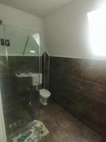 Een badkamer bij P-ZLATAR, apartman 3
