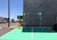 Microtel Inn & Suites by Wyndham Guadalajara Surの敷地内または近くにあるテニス施設またはスカッシュ施設