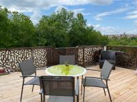 Balkon lub taras w obiekcie "Luci" proche du Zenith, Arténium Ceyrat, Auvergne, parking privé ,