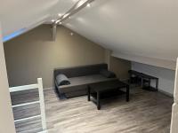 Posedenie v ubytovaní Duplex T2 à Arcueil à 3min arrêt Laplace RER B