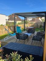Balkón alebo terasa v ubytovaní Charmante maison à 2 pas de la mer avec son jardin pour 2 adultes et 2 enfants