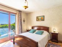 Posteľ alebo postele v izbe v ubytovaní Villa Maison de l'Hubac Bleu by Interhome