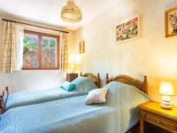 Posteľ alebo postele v izbe v ubytovaní Villa Maison de l'Hubac Bleu by Interhome
