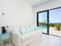 Posedenie v ubytovaní Villa Villa Adonia by Interhome