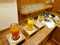 Nápoje v ubytovaní Das Alpin - Hotel Garni Guesthouse