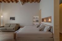 Posedenie v ubytovaní Massimago Wine Suites