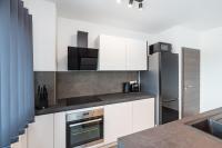 Kuchyňa alebo kuchynka v ubytovaní Luxury Villa Noemi