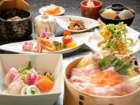 ホテルの敷地内または近くでの食事または食べ物