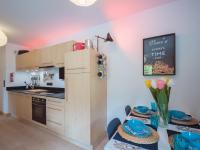 Kuchnia lub aneks kuchenny w obiekcie Bel appart 4* avec jardin privé, à 350m de la Flégère, WIFI, PARKING - FR-1-343-213