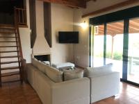 A television and/or entertainment centre at Country house