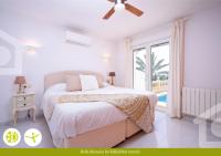 Postel nebo postele na pokoji v ubytování Bella Moraira by Solhabitat Rentals