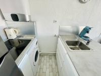 Plán poschodí v ubytovaní Appartement Moderne au Cap d'Agde: Climatisé, Balcon Vue Port, Piscine et Parking Inclus - FR-1-723-21