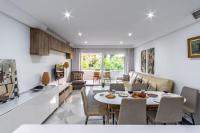 Posezení v ubytování 1st line exclusive apt in heart of the Golden Mile