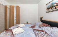 Posteľ alebo postele v izbe v ubytovaní 4 Bedroom Stunning Home In Pula