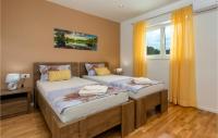 Posteľ alebo postele v izbe v ubytovaní 4 Bedroom Stunning Home In Pula