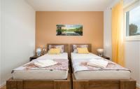 Posteľ alebo postele v izbe v ubytovaní 4 Bedroom Stunning Home In Pula
