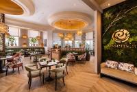 Ein Sitzbereich in der Unterkunft The Palms Hotel &amp; Spa