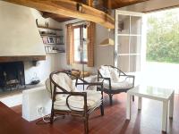 Posedenie v ubytovaní Maison familiale proche plage avec jardin, terrasse et 6 couchages à L'Épine - FR-1-224B-184