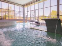 Bazén v ubytování IBERIK Augas Santas Balneario & Golf nebo v jeho okolí