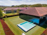 Bazén v ubytování IBERIK Augas Santas Balneario & Golf nebo v jeho okolí