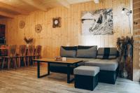 Posedenie v ubytovaní Domki u Jacka sauna bilard tenis air hockey piłkarzyki bawialnia plac zabaw