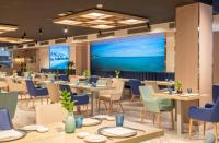 Un restaurante o sitio para comer en Melia Alicante