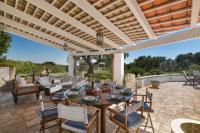 Posedenie v ubytovaní Trulli Il Cappero by Perle di Puglia