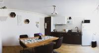 Kuchyň nebo kuchyňský kout v ubytování Soba i Apartman Đula